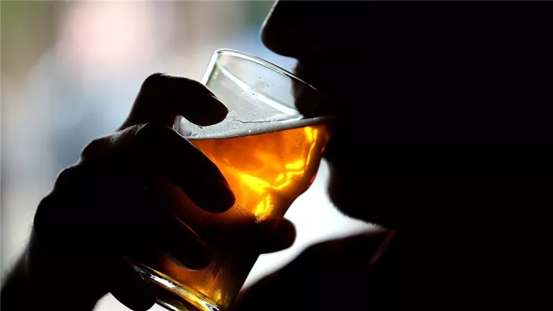 المكسيك تحذر.. تفشي استهلاك الكحول يتسبب في 115 وفاة يوميًا