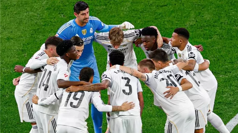 ريال مدريد يستهدف نجم باريس سان جيرمان لتعزيز خط الوسط الصيف المقبل