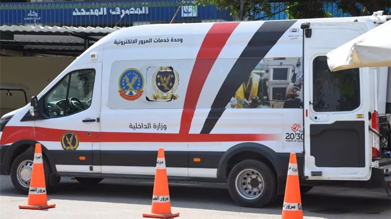 خدمات وحدات المرور المتنقلة.. 5 تسهيلات للمواطنين