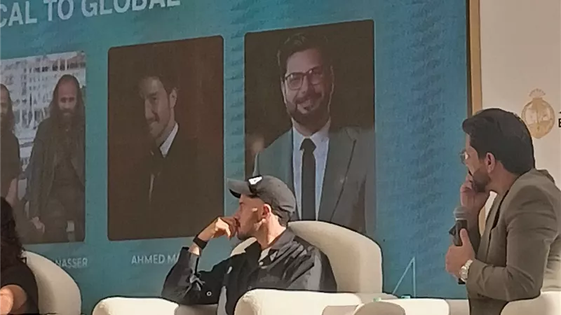 أحمد مالك: 