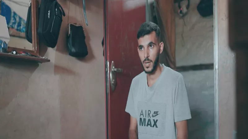 فقد 100 فرد من عائلته.. قصة محمد جحا الناجي من المقبرة في غزة