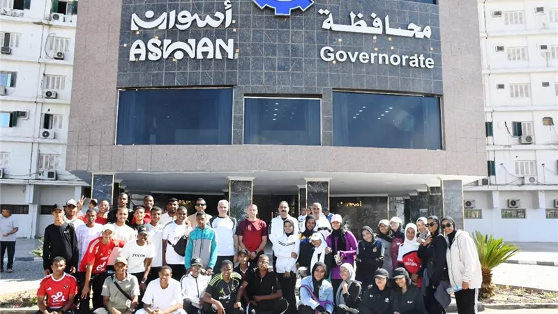 محافظ أسوان يكلف نائبه بإعطاء إشارة البدء لماراثون المشى الخيرى