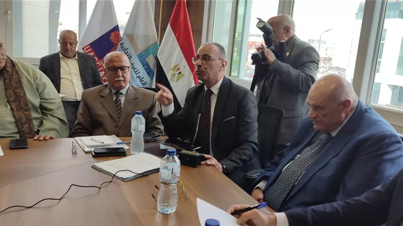 «التموين» تحت حصار أصحاب المخابز.. تفاصيل 4 ساعات عاصفة