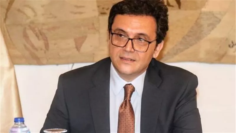 بعد تعرضهم لحادث.. وزير الثقافة يتابع حالة طلاب أسوان 