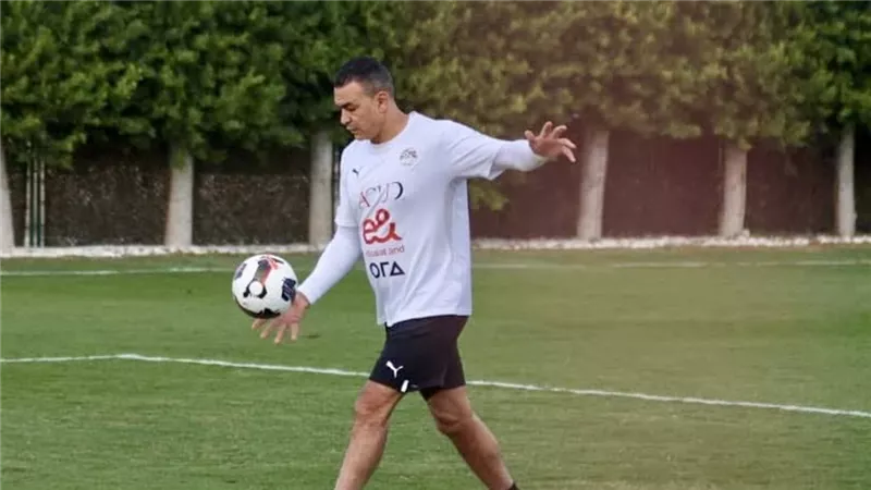 عصام الحضري يحتفل بفوز منتخب مصر على الجزائر ودياً