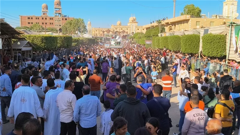 الله محبة.. بمشاركة الآلاف الأقصر تختتم احتفالات دير مارجرجس|صور