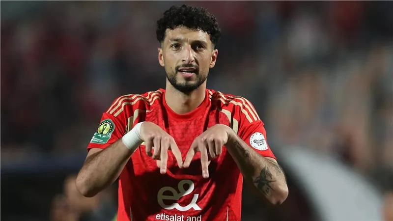 أنس النجار يكشف حقيقة انتقال مهاجم الأهلي السابق لـ بيراميدز