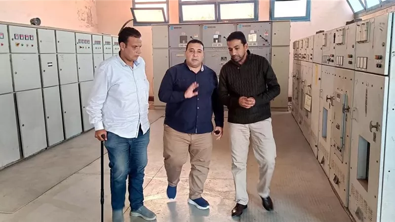 لمتابعة سير وانتظام العمل.. رئيس مياه البحيرة يتفقد مياه دمنهور 