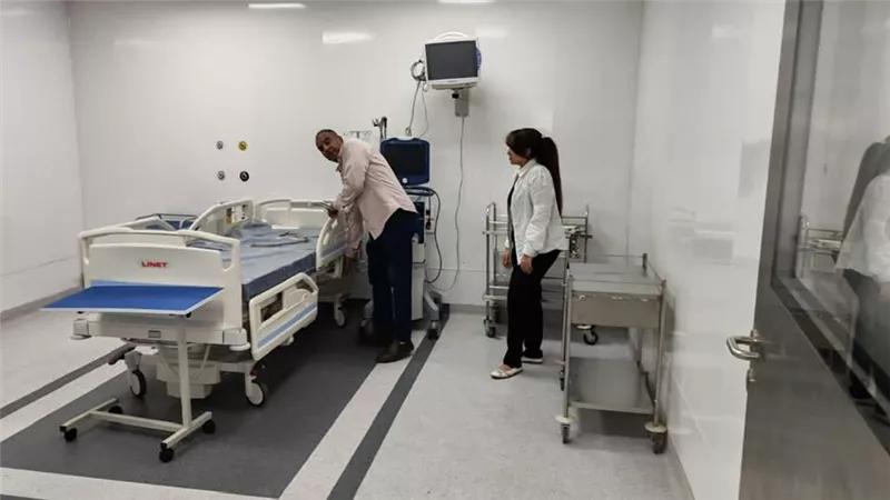 استمرار انتشار الفرق المرورية بمنشآت وفروع الرعاية الصحية بالأقصر