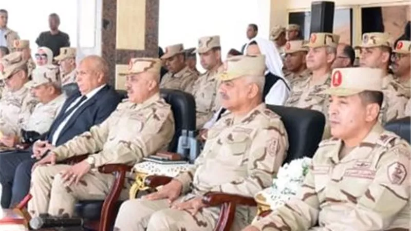 وزير الدفاع يشهد تنفيذ المرحلة الرئيسية للمشروع التكتيكى بالذخيرة الحية