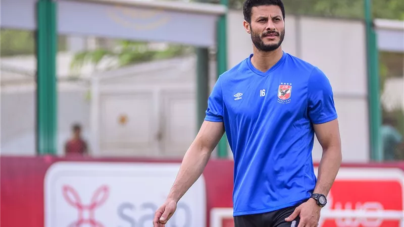 شوبير مهاجمًا الشناوي: يرتكب أخطاء نتيجة مشاركته مصابًا منذ لقاء إيجل نوار