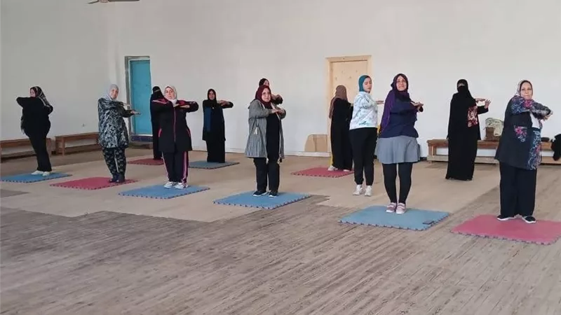 رياضة الشرقية: تدريب الفتيات على الكاراتية وكيفية الدفاع عن النفس| صور