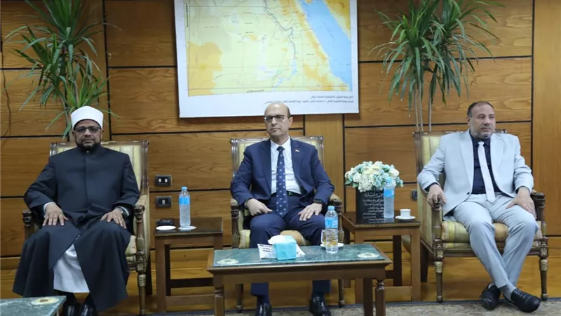 لنشر الوعي بين الطلاب.. أمين 