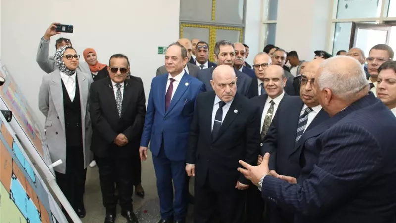 وزير العدل يفتتح مقر هيئتي قضايا الدولة والنيابة الإدارية بالوادي الجديد