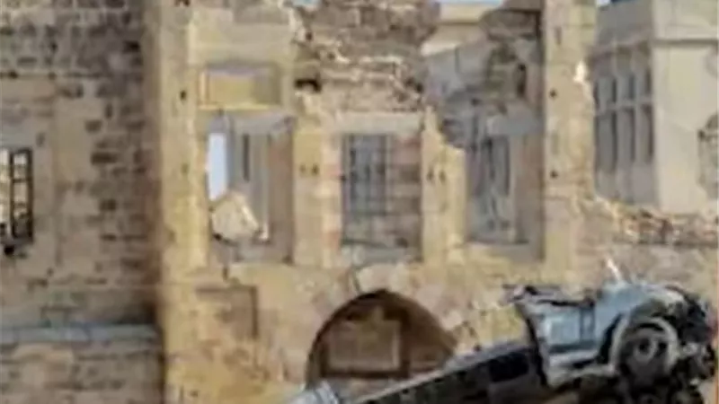 نهب 17 ألف قطعة أثرية.. الاحتلال يسرق تاريخ غزة ويدمر قصر الباشا.. فيديو