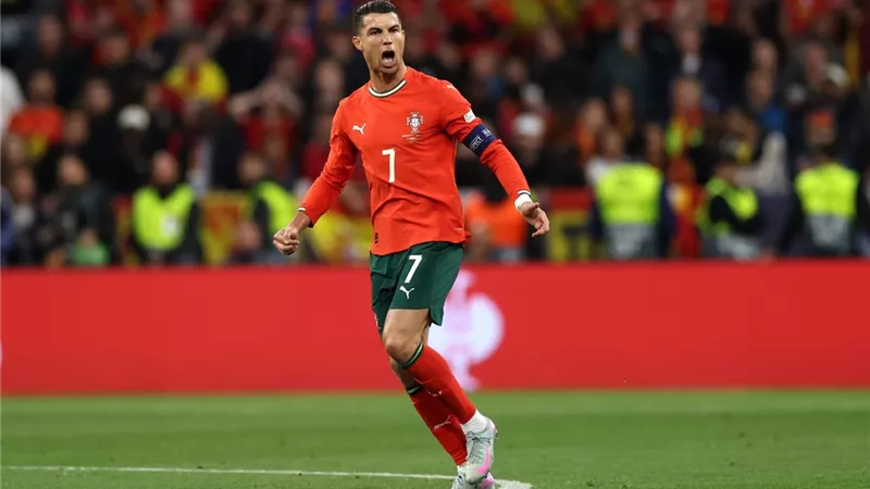  رد فعل كريستيانو رونالدو بعد تأهل البرتغال لكأس العالم |صورة 