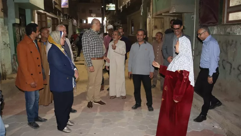 محافظ القليوبية يتفقد أعمال رصف شوارع طوخ وقليوب