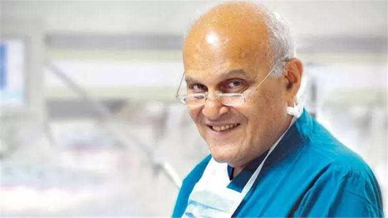 في عيد ميلاده الـ 90.. السير مجدي يعقوب واللاعب محمد صلاح في حوار خاص 