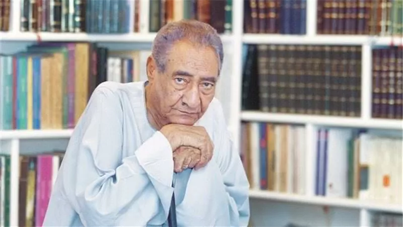 «الثقافة» تُصدر كتابًا للناقد رضا عطية يصف به كتابة عبد الرحمن الأبنودي