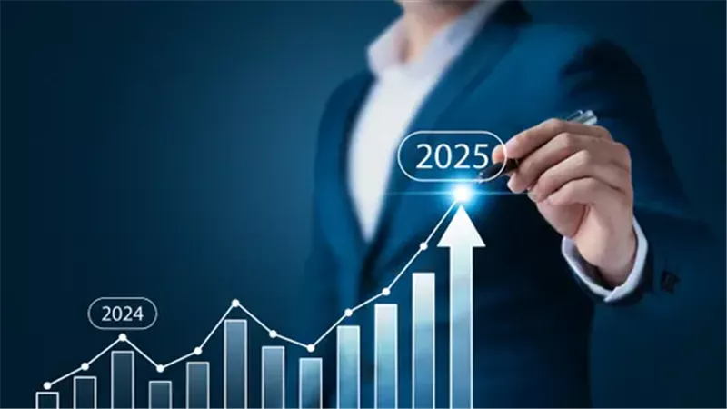 حسام عيد: بنك بي إن بي يتوقع نمو الاقتصاد المصري 5.2% 