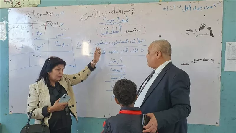وكيل تعليم الأقصر يتابع البرنامج القومي لتنمية مهارات اللغة العربية 