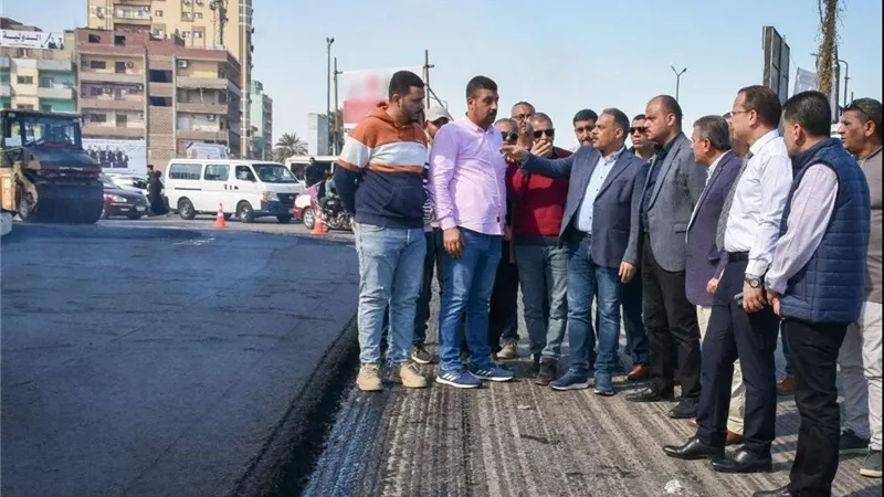 بتكلفة 24 مليونًا.. محافظ الشرقية يتفقد رصف طريق سعد زغلول