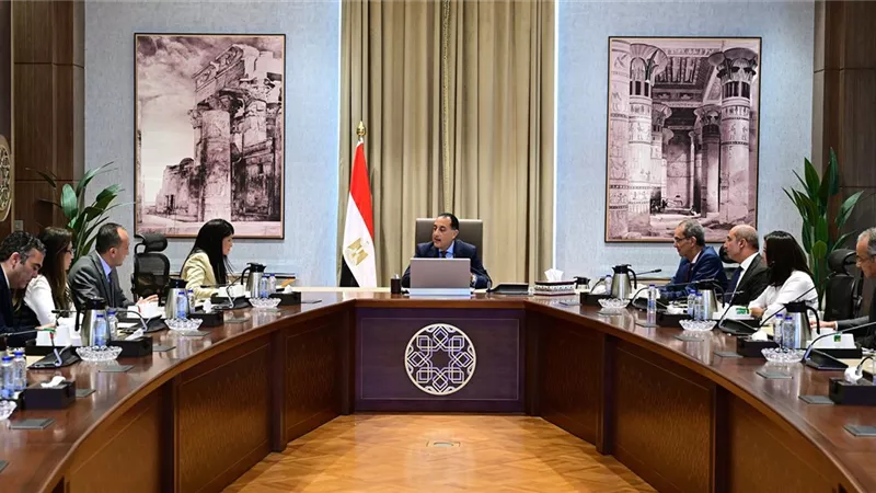 رئيس الوزراء يلتقي أعضاء اللجنة الاستشارية للاقتصاد الرقمي وريادة الأعمال