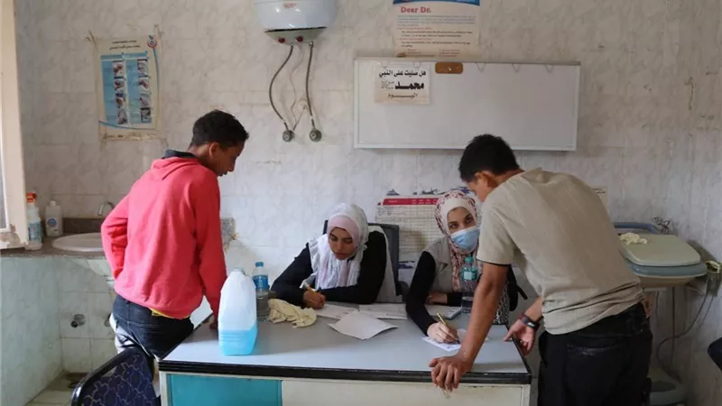 جامعة الفيوم تنظم قافلة طبية شاملة لخدمة أهالي المشرك بحري بيوسف الصديق 