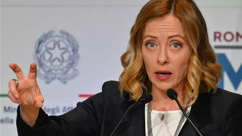 ميلوني: تونس وبنجلاديش من الدول الآمنة.. ولماذا لا نعيد اللاجئين؟