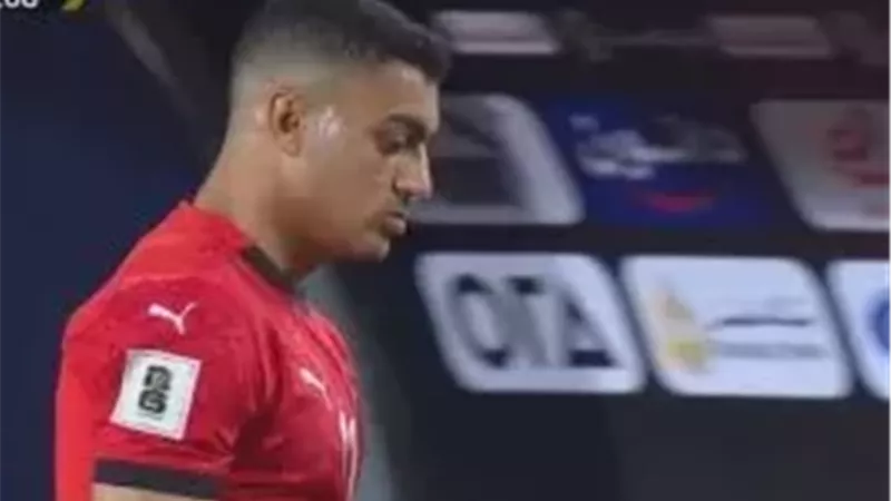 سب وتجاهل.. مصطفى محمد يواصل أزماته مع حسام حسن في منتخب مصر