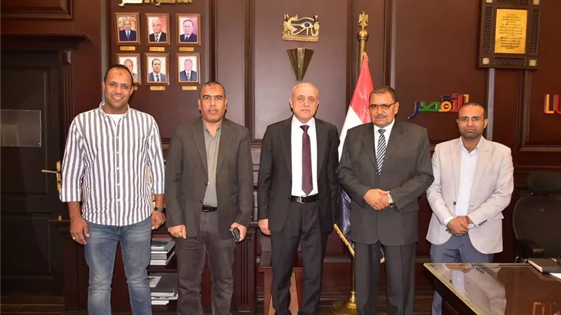 محافظ الأقصر يستقبل رئيس شركة مياه الشرب والصرف الصحي الجديد