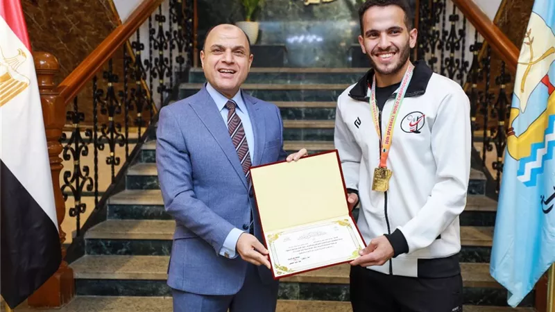 محافظ كفر الشيخ يكرّم لاعبي منتخب الطائرة