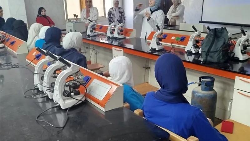 جامعة مدينة السادات تستقبل زيارة علمية لطلاب المدرسة العاشرة الرسمية لغات