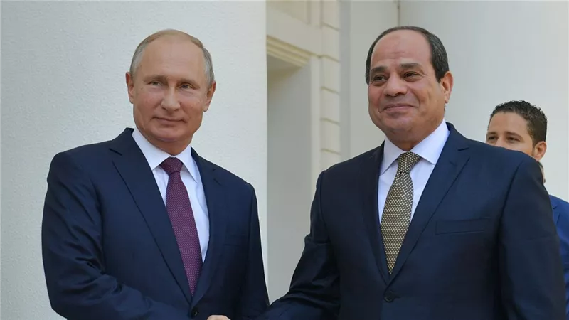 السيسي ونظيره الروسي يشاركان تركيب وعاء ضغط المفاعل للوحدة النووية الأولى