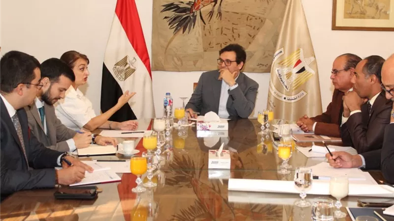 معارض فن تشكيلي وعروض موسيقية.. مشاركة رومانية فعالة بمعرض الكتاب 