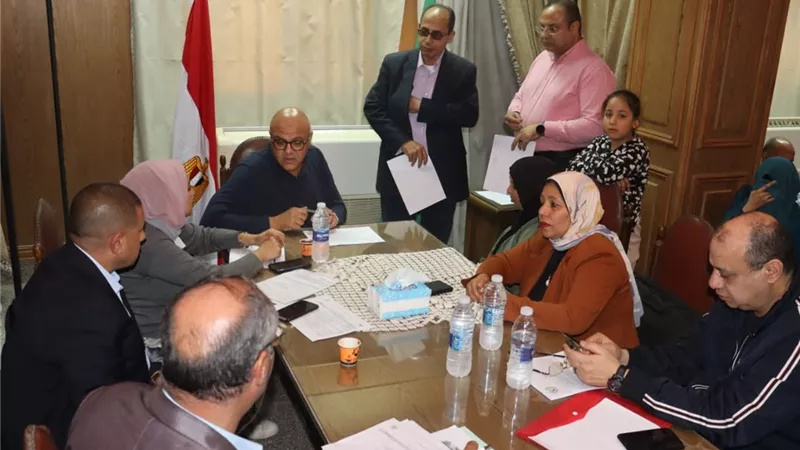 باللقاء الجماهيري.. محافظ القليوبية يوجّه بحلول سريعة لخدمة المواطنين