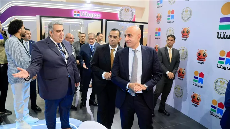 وزير التربية والتعليم يتفقد جناح «مدرستنا» في معرض «Cairo ICT»| صور 