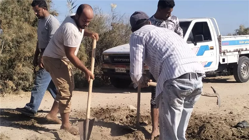 رئيس مياه القناة: إعادة الخدمة كاملة لقرية جلبانة بعد استخراج جذور الأشجار