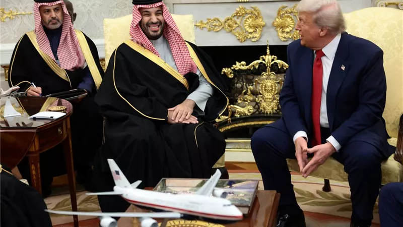ترامب: رفعنا العقوبات عن سوريا بناءً على طلب ولي العهد السعودي