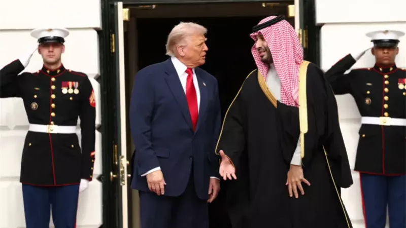 ترامب: أنا ومحمد بن سلمان لا ننام ونتحدث ليلًا 