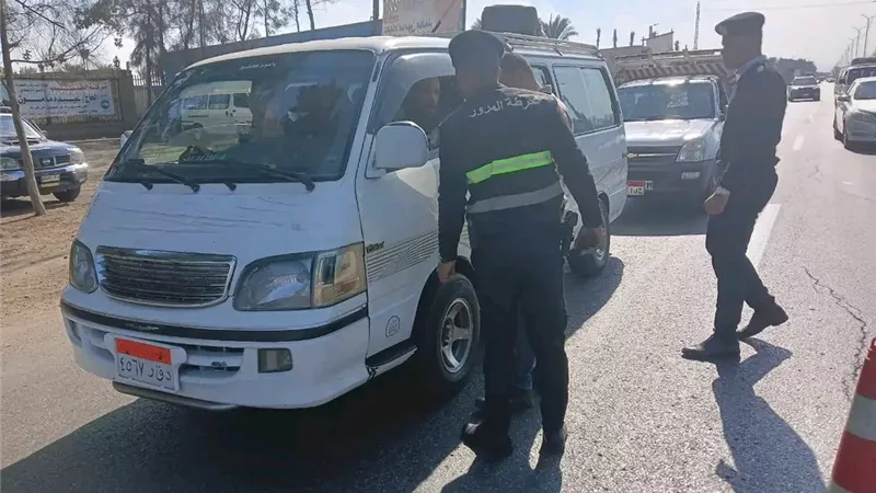 محافظ الدقهلية يتابع حملة موسعة للكشف عن المخدرات والمخالفات المرورية