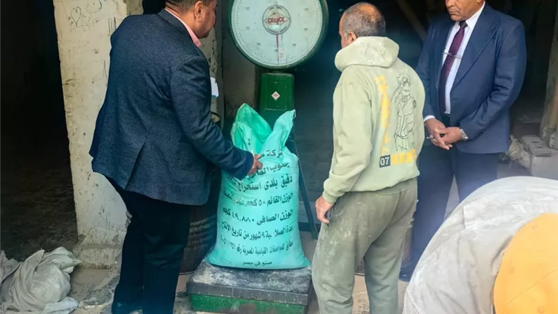 مخالفات بالجملة.. حملات «التموين» في 3 محافظات| تفاصيل 