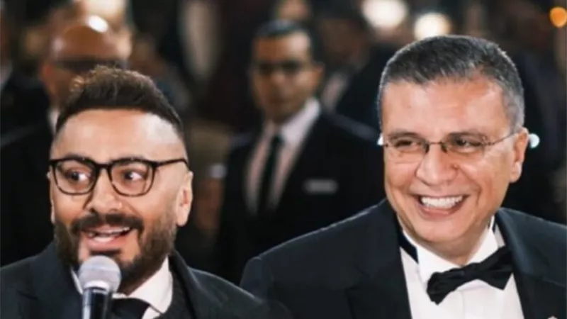 عمرو الليثي: تامر حسني ابني وأخي.. ودعواتي له بالشفاء