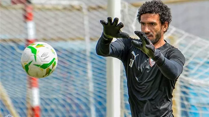خالد الغندور: محمد عواد يتمسك باستمراره مع الزمالك ويرفض العروض