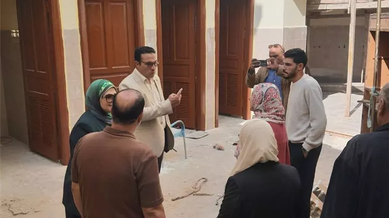 استمرار أعمال التطوير ورفع كفاءة المرافق بمواقع حيوية في شبين الكوم