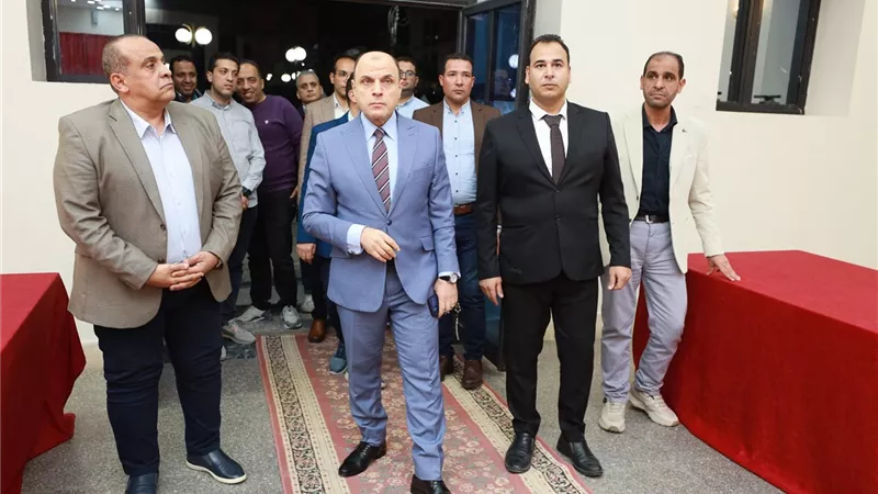 محافظ كفرالشيخ يتفقد تجهيزات لجنة تسليم مظاريف انتخابات النواب