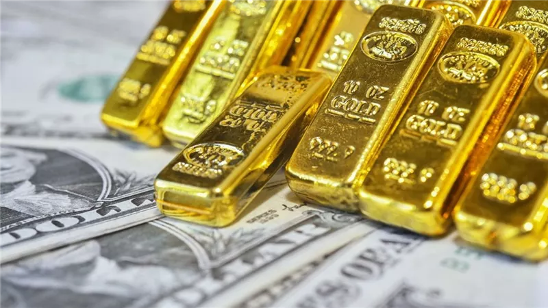 سعر الذهب يرتفع قرب 4090 دولارًا مع ترقب محضر اجتماع 