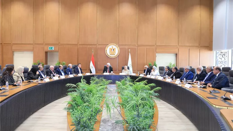  وزير التعليم العالي.. 11 فرعًا من الجامعات الأجنبية يدخل خدمة التعليم