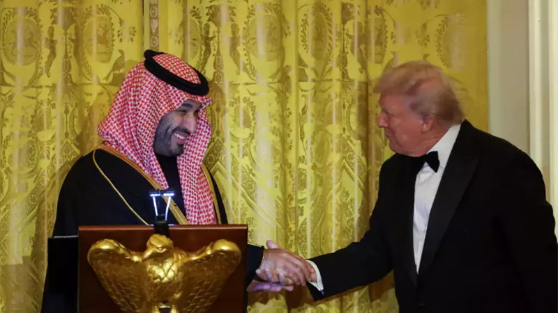 إعلام عبري: السعودية تحايلت على التطبيع بملايين الريالات 