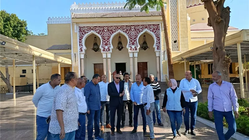 محافظ الأقصر يتفقد أعمال تطوير مسجد السيد يوسف استعدادًا للعيد القومي